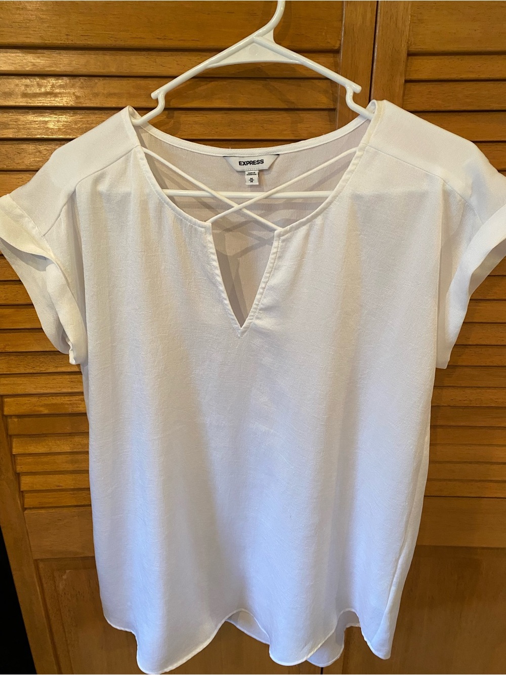 Express White Crisscross V-Neck Short Sleeve Blouse